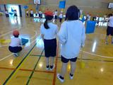 一緒に練習している様子